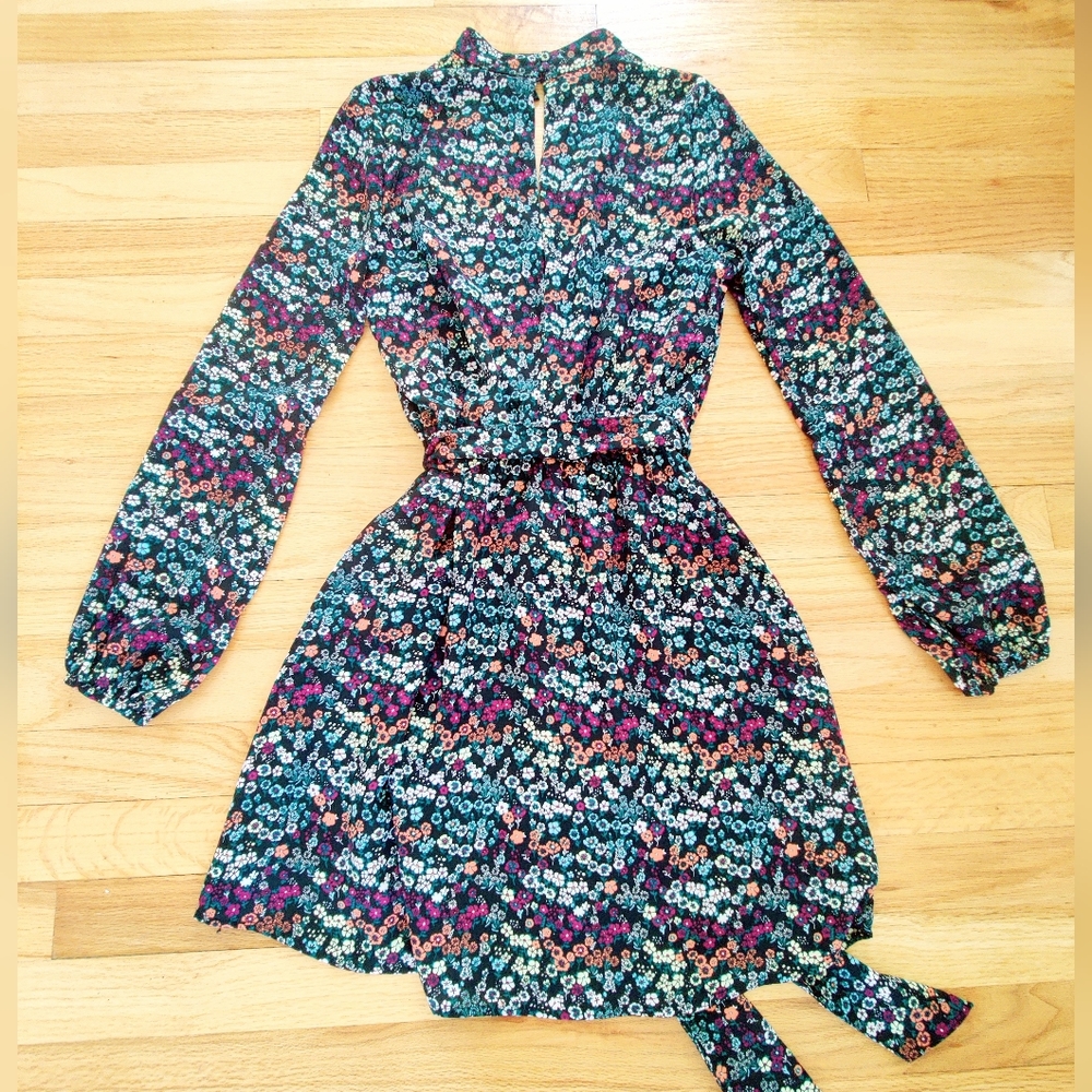 H&M High Neckline Floral Print Dress with Long Sleeves - Picture 6 of 8